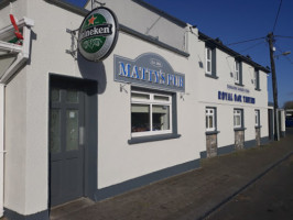 Matty's Pub outside