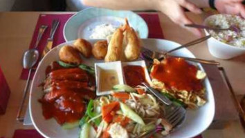 Wong's Paradise food