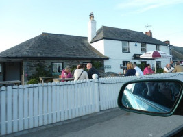 The Cornish Arms outside