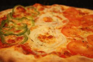 Istanbul Pizza food