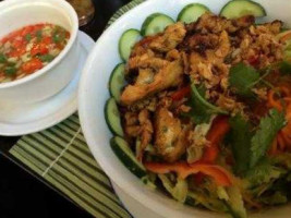 Suvi Asianfood Lounge food