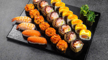 Amijami Sushi food