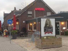 Cafe De Graaf Van Horne outside