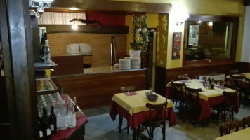 Ristorante Pizzeria La Baracca inside