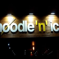 Noodle N' Rice Lothian Road inside