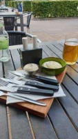 Vledder Plaza Eten En Drinken food