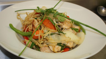 Thai Kitchen Henighans Bottom Bull food
