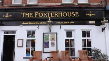 The Porterhouse outside