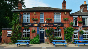 The Cottage Inn outside