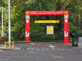 Mcdonald's Huis Ter Heide outside