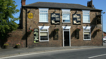 The Swan Inn outside