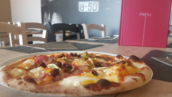 Pizzeria Senza Offesa food