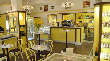 Demin Pasticceria Caffetteria food