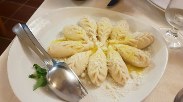 Li Lioni food