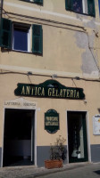 Antica Gelateria Amedeo outside