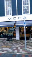Moda Coffee House inside