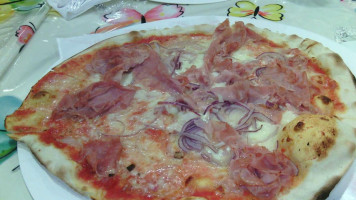 Pizzeria Cmq Ci Sta' Di Ferretti Samuele food