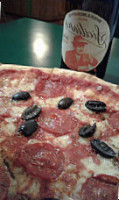 La Pizzeria Italiana food