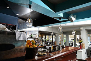 Portabello Restaurant Bar & Grill 