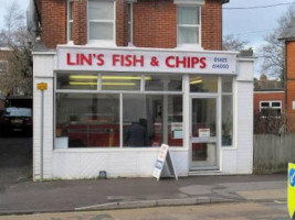 Lins Fish And Chip Shop outside