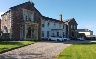 Glewstone Court Country House outside