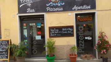 Oltremare Pizzeria D'aporto Consegna A Domicilio outside