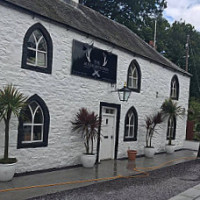 The Auldgirth Inn outside