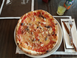 Fashion Pizza Steak House food