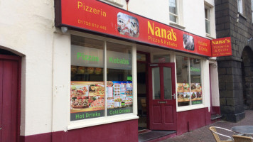 Nana's Pizza And Kebabs inside
