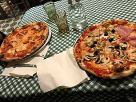 Pizzeria E Non Solo Di Falcinelli Alessio food