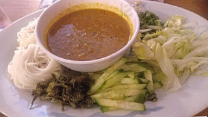 101 Thai Kitchen food