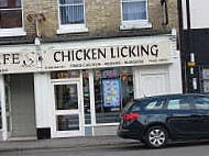 Chicken Licking outside