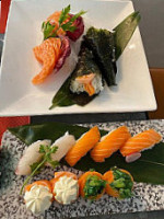 Miu Sushi food