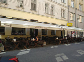 Restaurace Varna inside