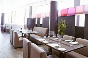 Elements At The Novotel London Greenwich food