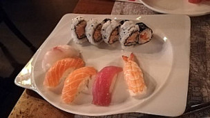 Sushi Yami food