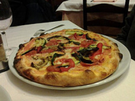 Pizzeria Vecchia Napoli food