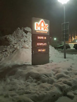 Max Burgers outside