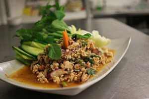 Thai Udon Kitchen food