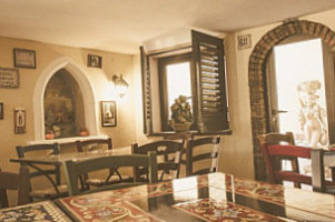 Villa Taverna inside
