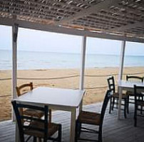 Sea'n Sun Lounge Bar-restaurant inside