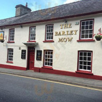 Barley Mow outside