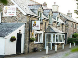 The Racehorse Inn outside