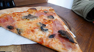 Pizza Arcobaleno food