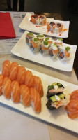 Sushi Ye food