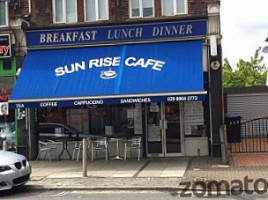 Sunrise Cafe outside