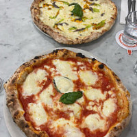 L'antica Pizzeria Trivio food