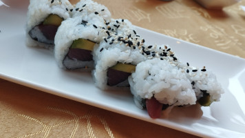 Giapponese Sushi Dozo inside