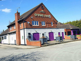 The Crow's Nest Pub outside