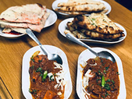 Liyanas Indian And Bangladeshi Takeaway food